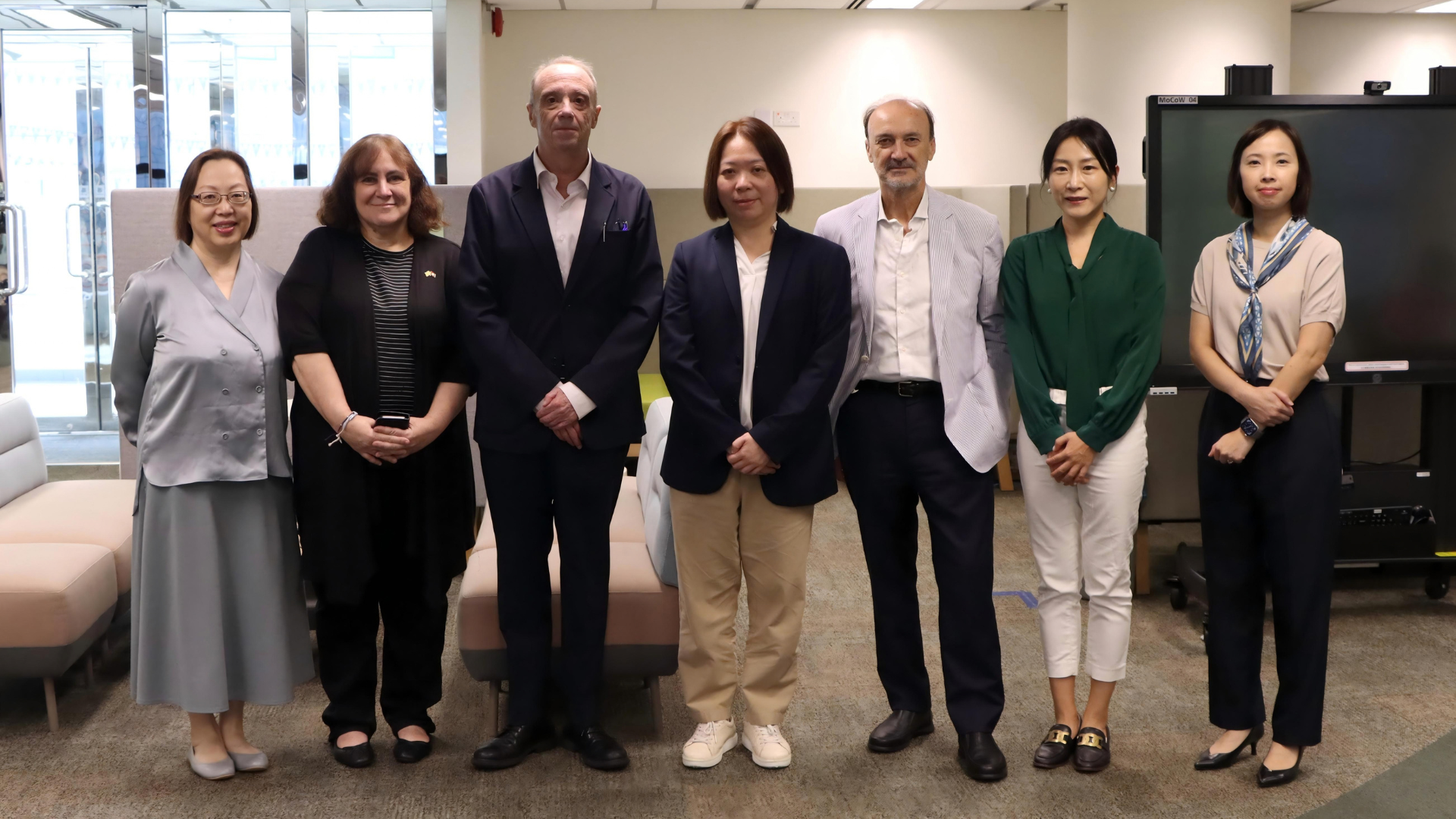 CLE representatives with the Spanish consular representatives